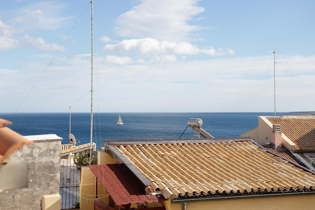 Ortigia Guest House Casa Flora Syracuse Exterior photo